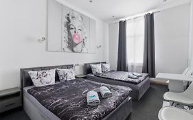 70S Guest Room
